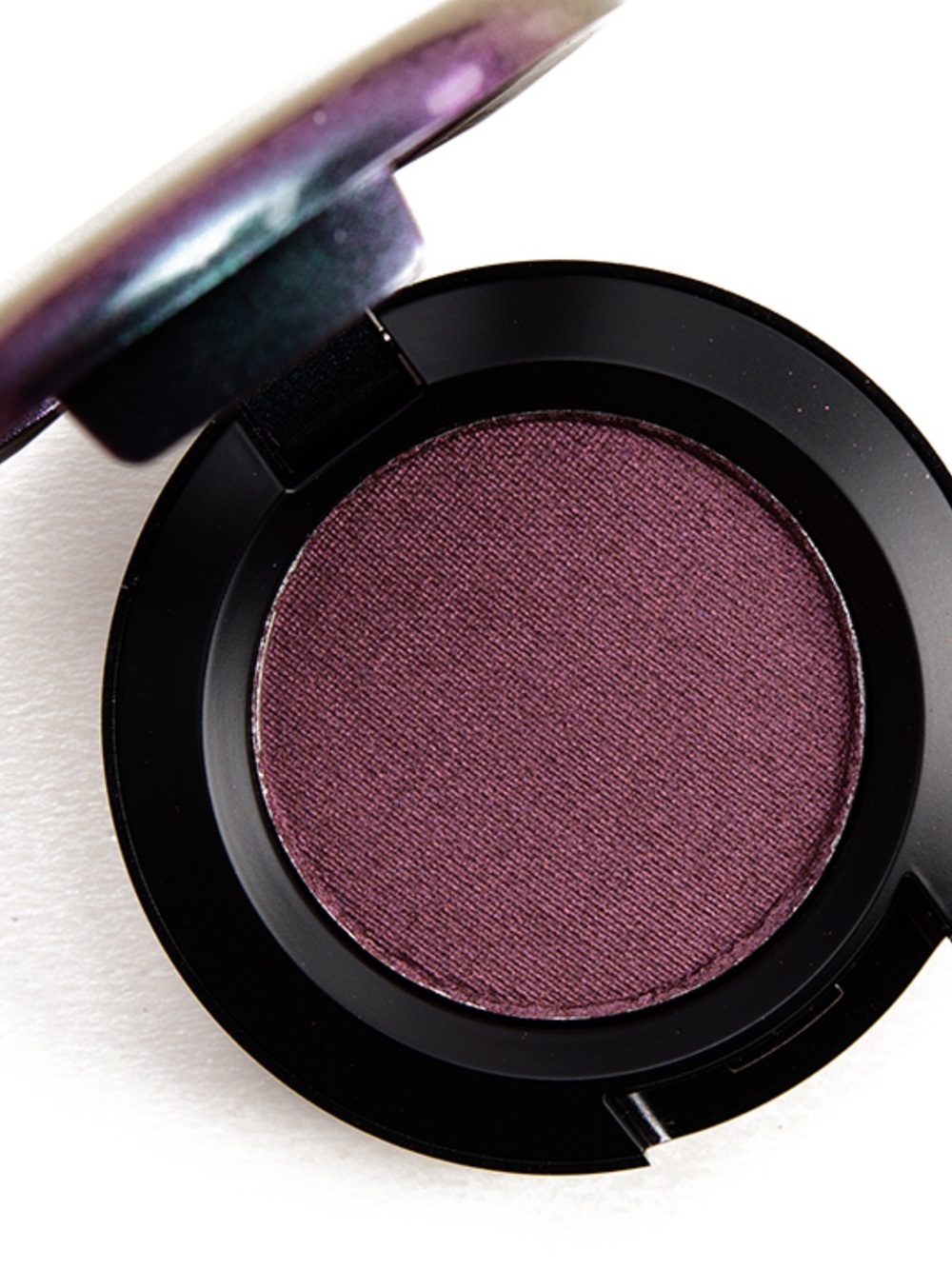 MAC Cosmetics Frost Eyeshadow in Slow As You Glow - BNIB, LE & Discontinued